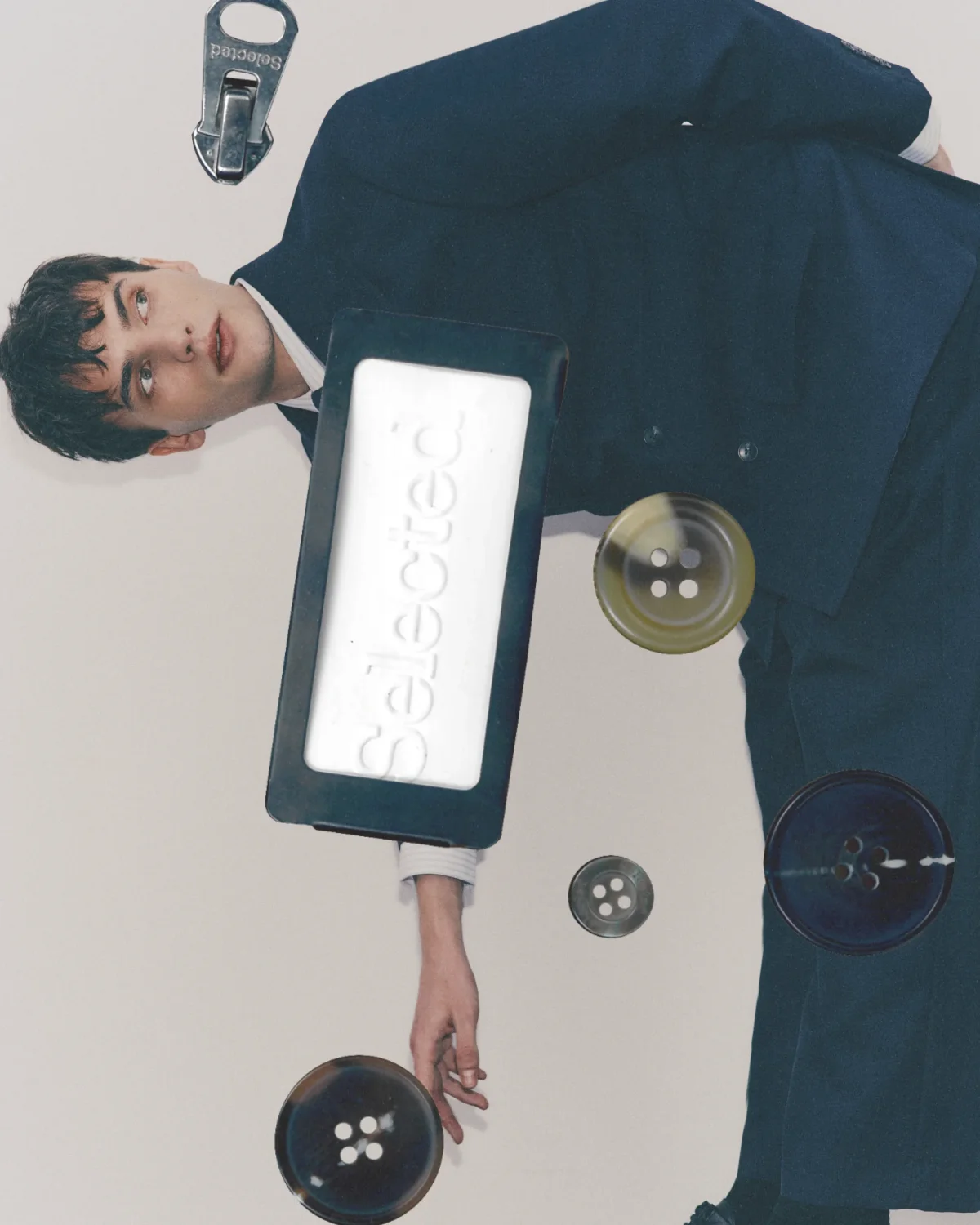 Selected — image 1